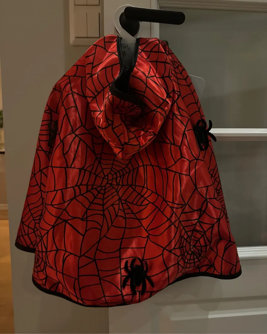 Batman/spider cape