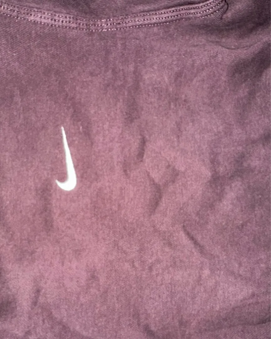 Nike genser