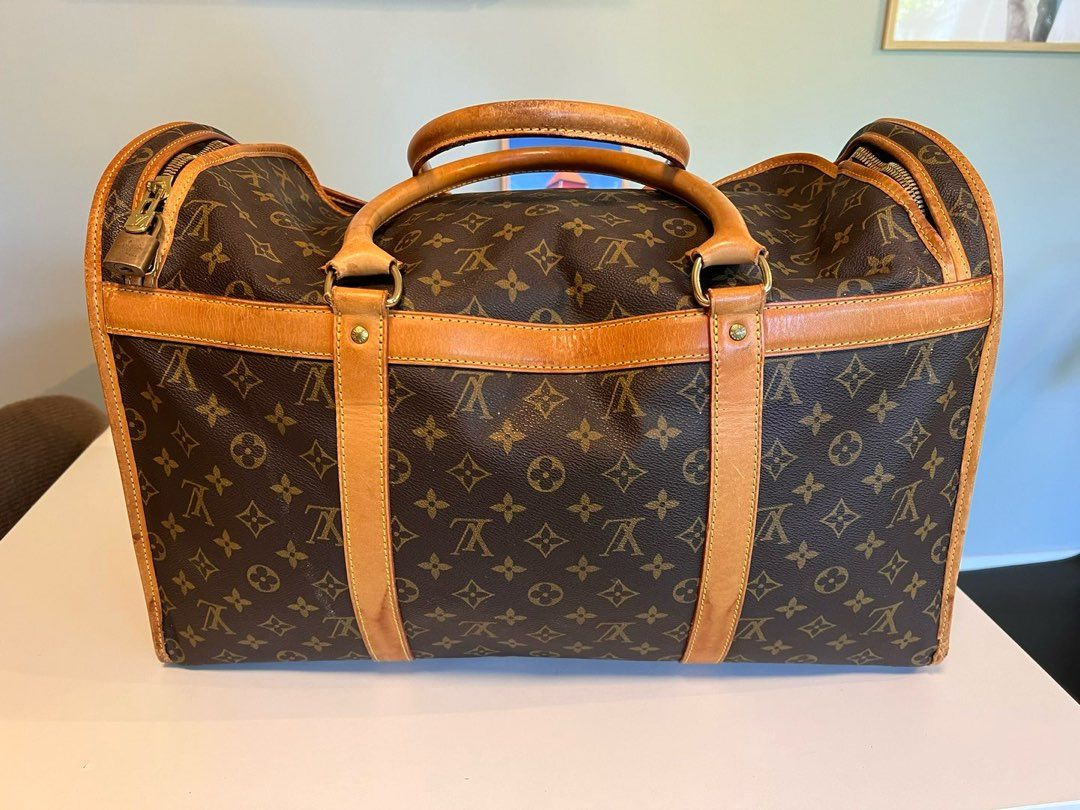 Louis Vuitton dogbag