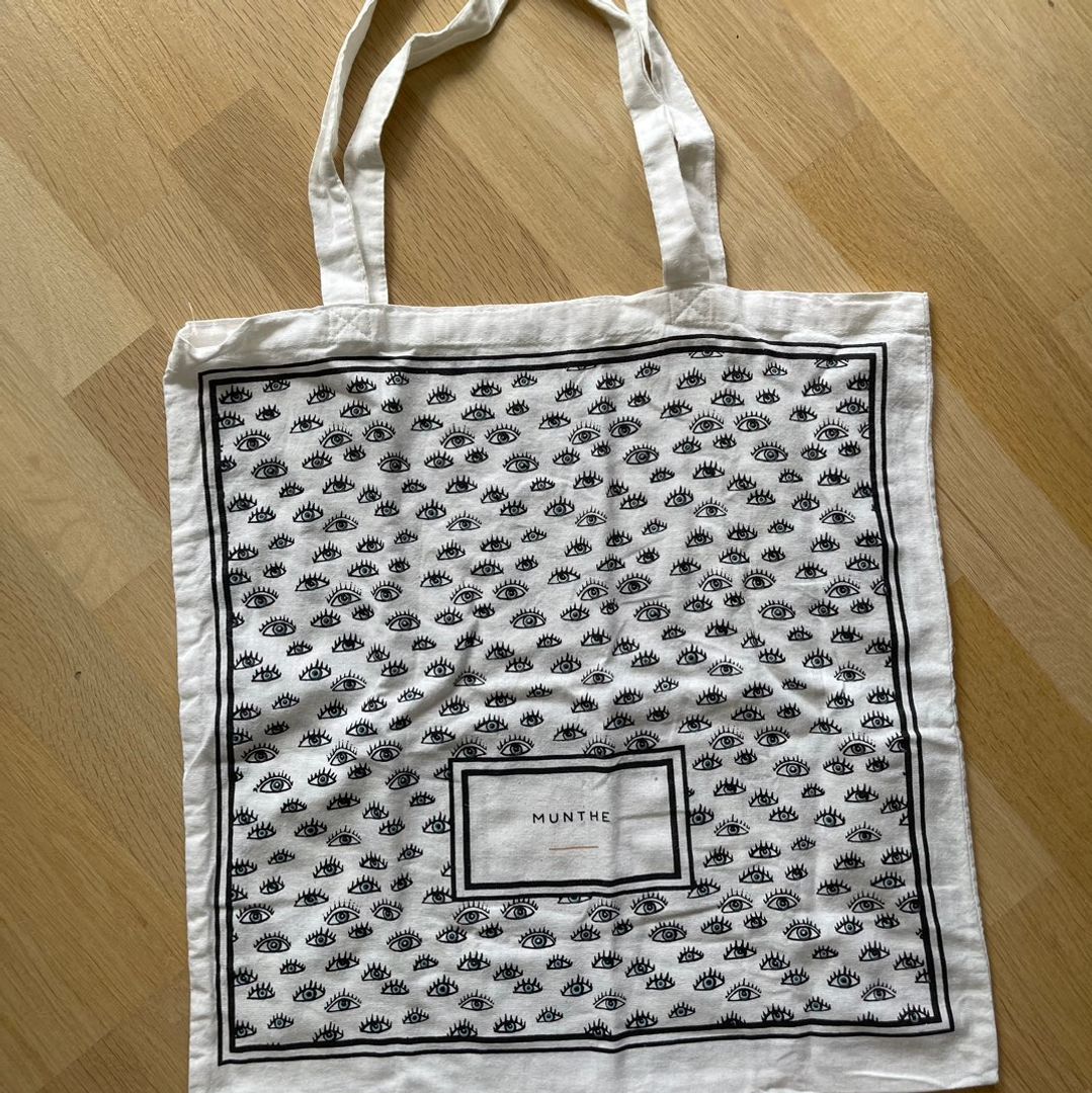 Munthe tote bag