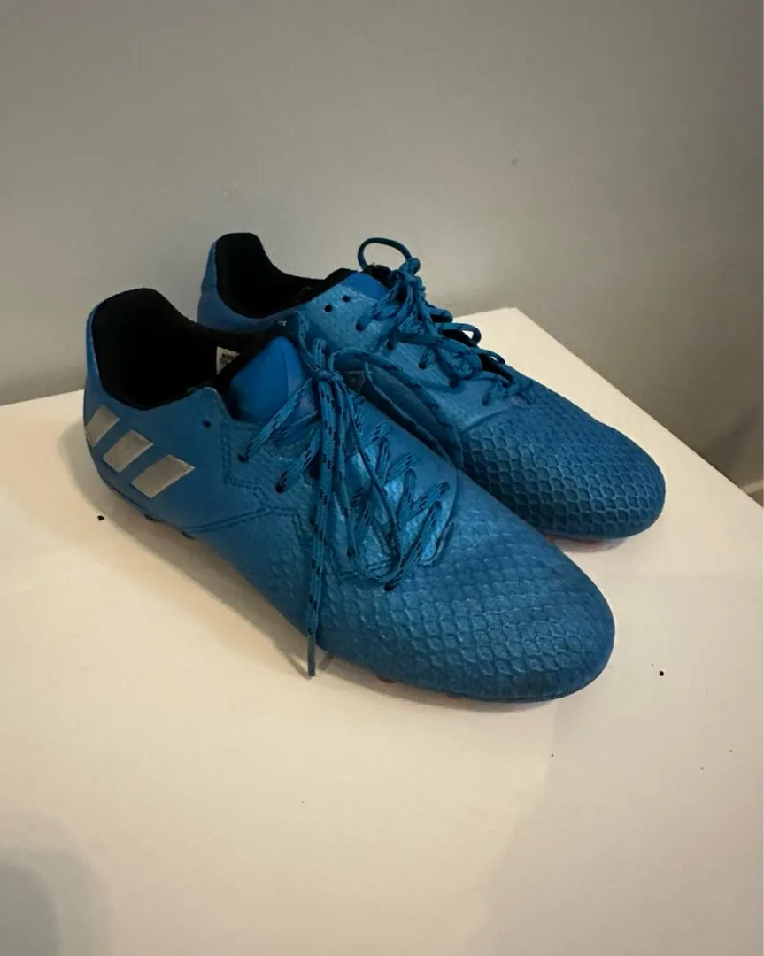 Addidas fotballsko