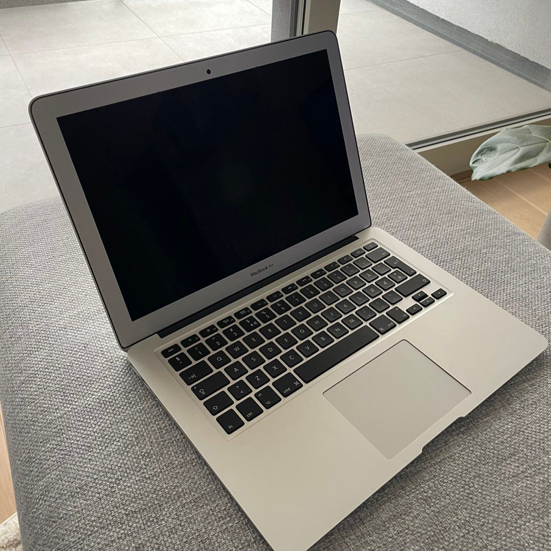 Macbook air 133