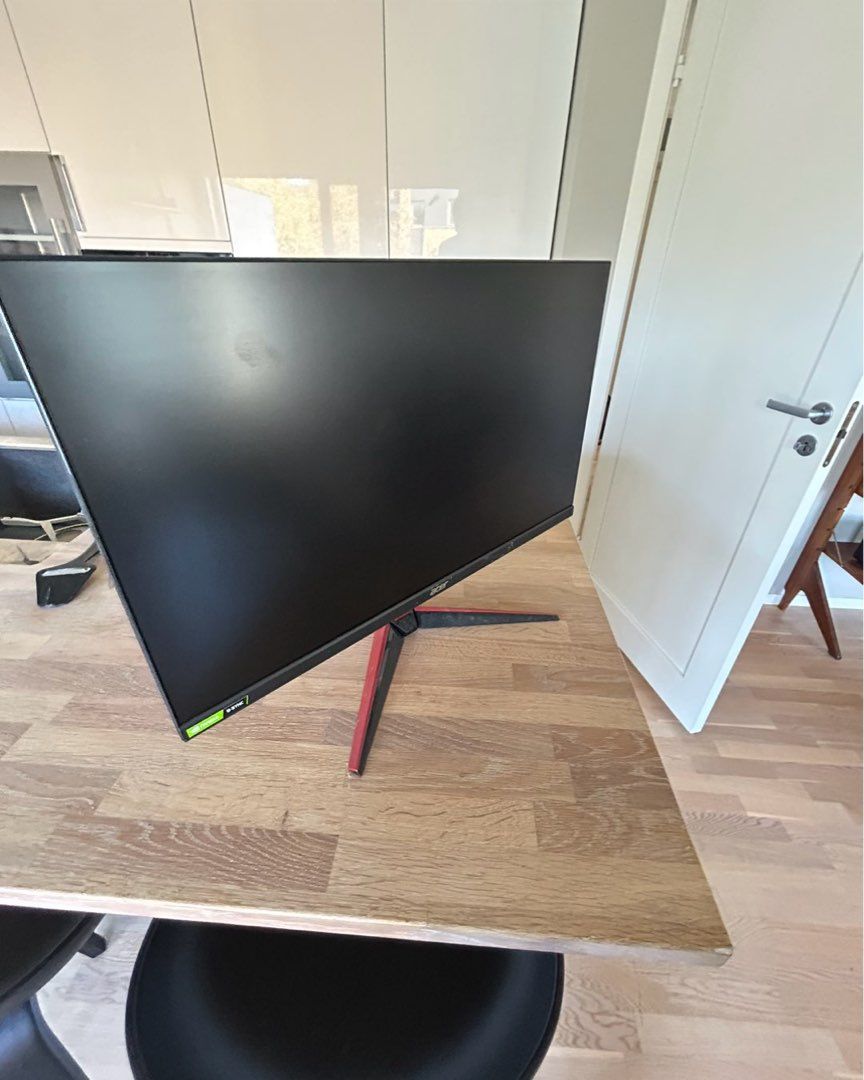 Acer 240 hz skjerm