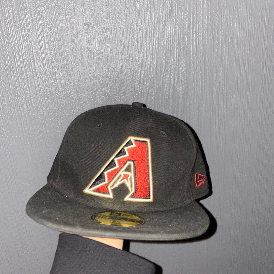 Fitted cap