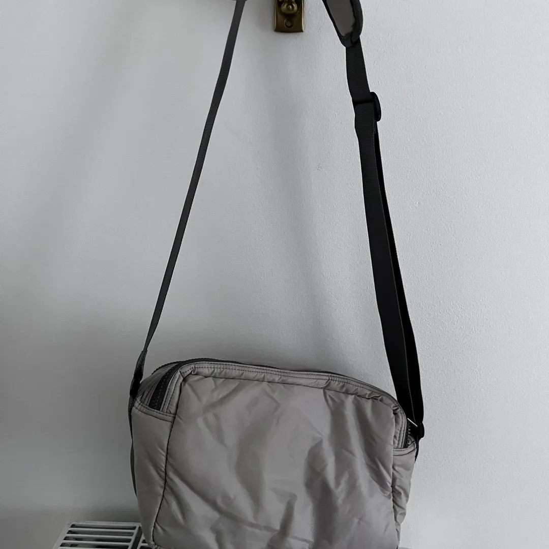 Day crossbody taske