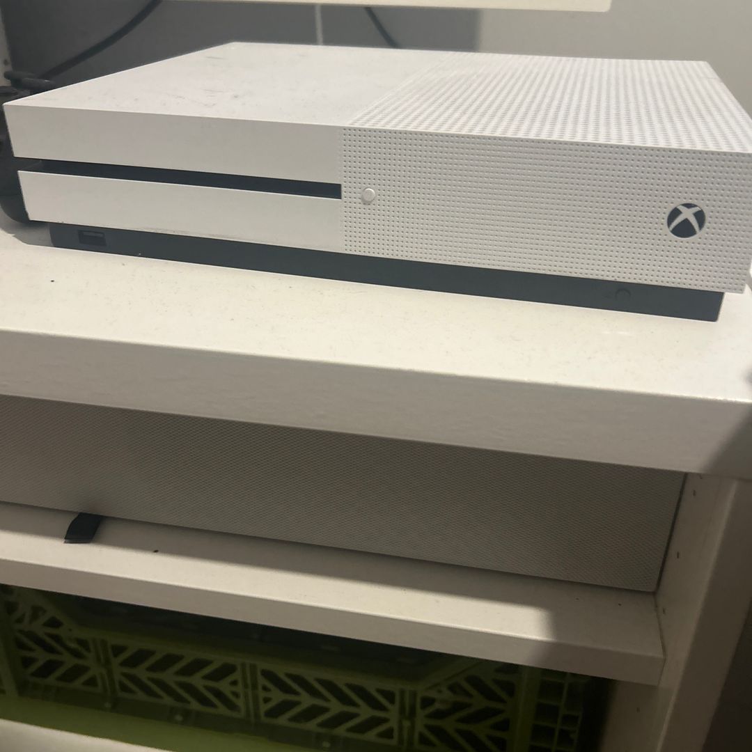 Xbox One S