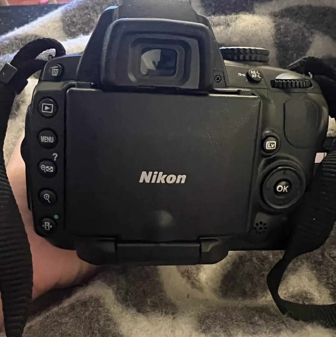 Nikon D5000