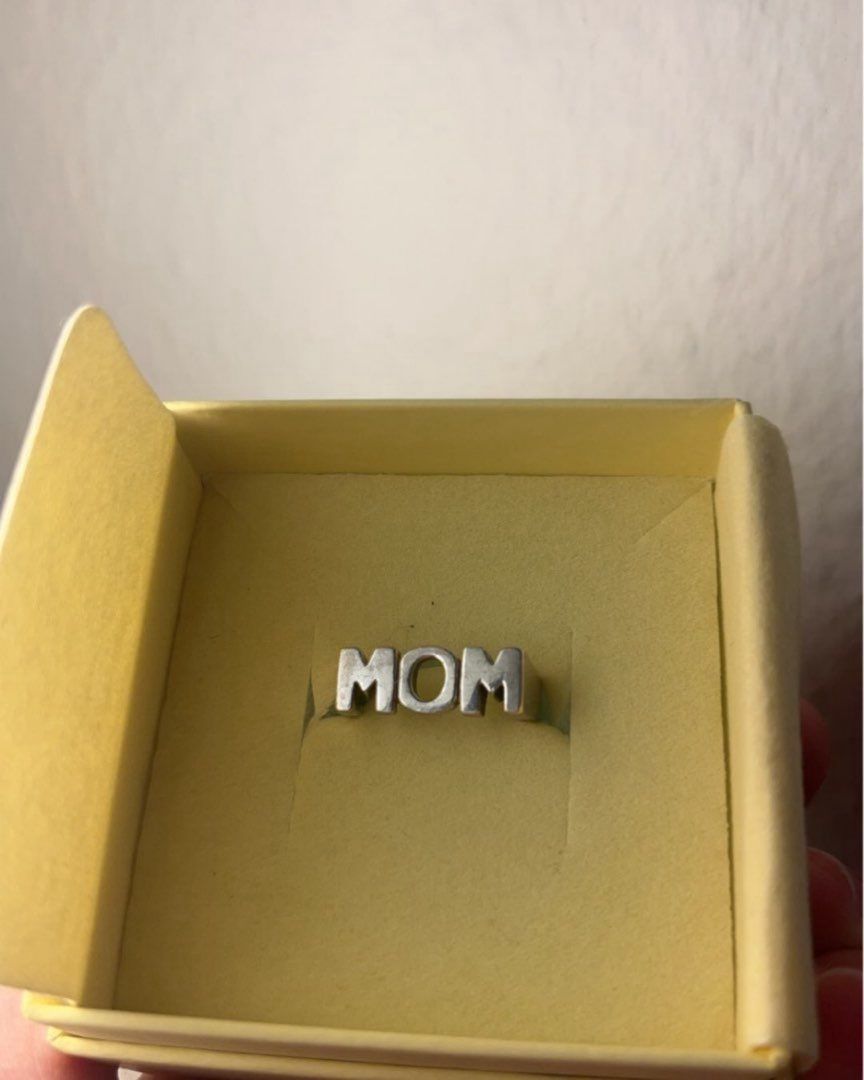 MOM ring