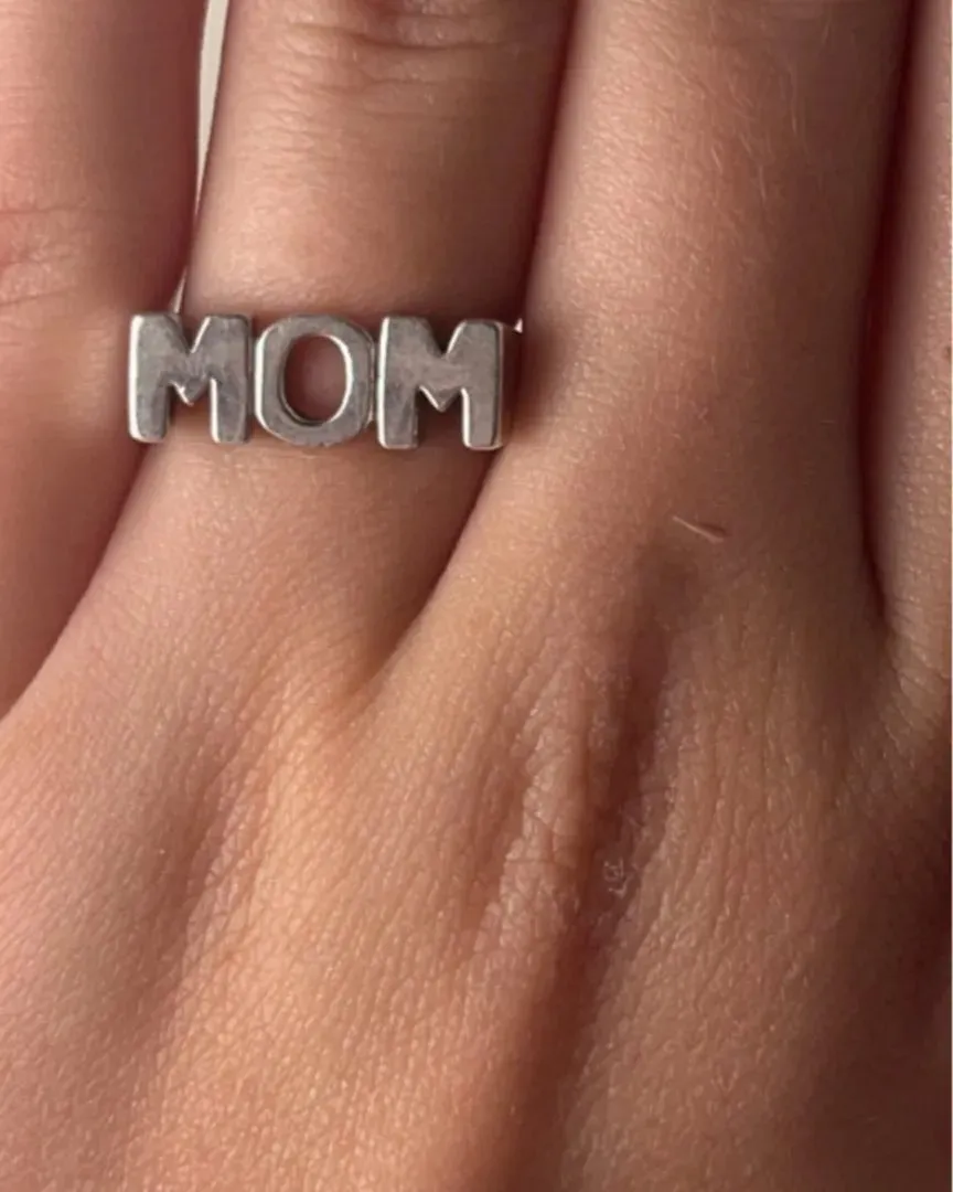 MOM ring