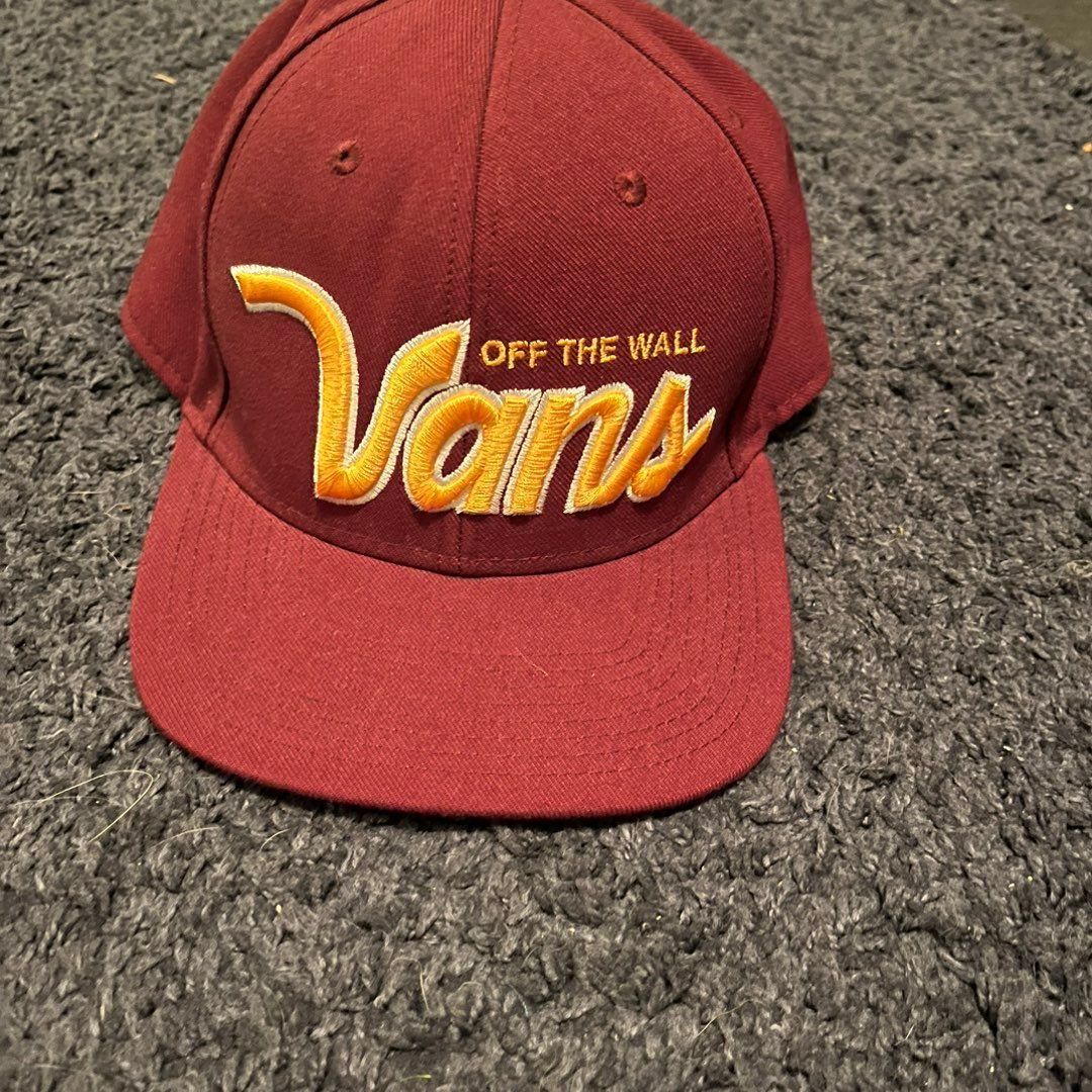 Caps