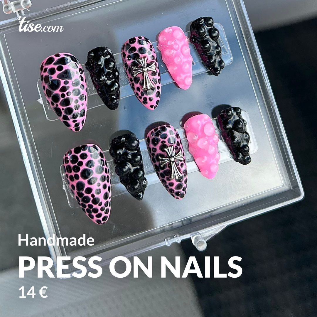 Press on nails