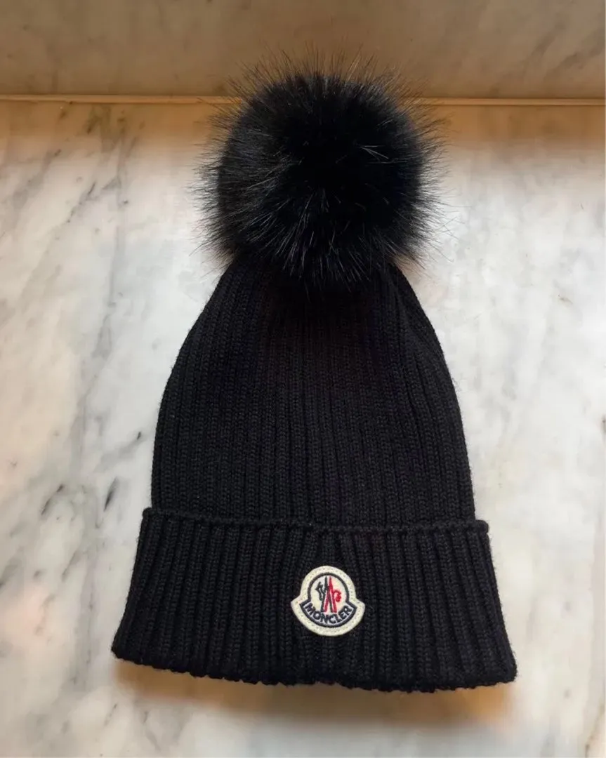 Moncler mössa