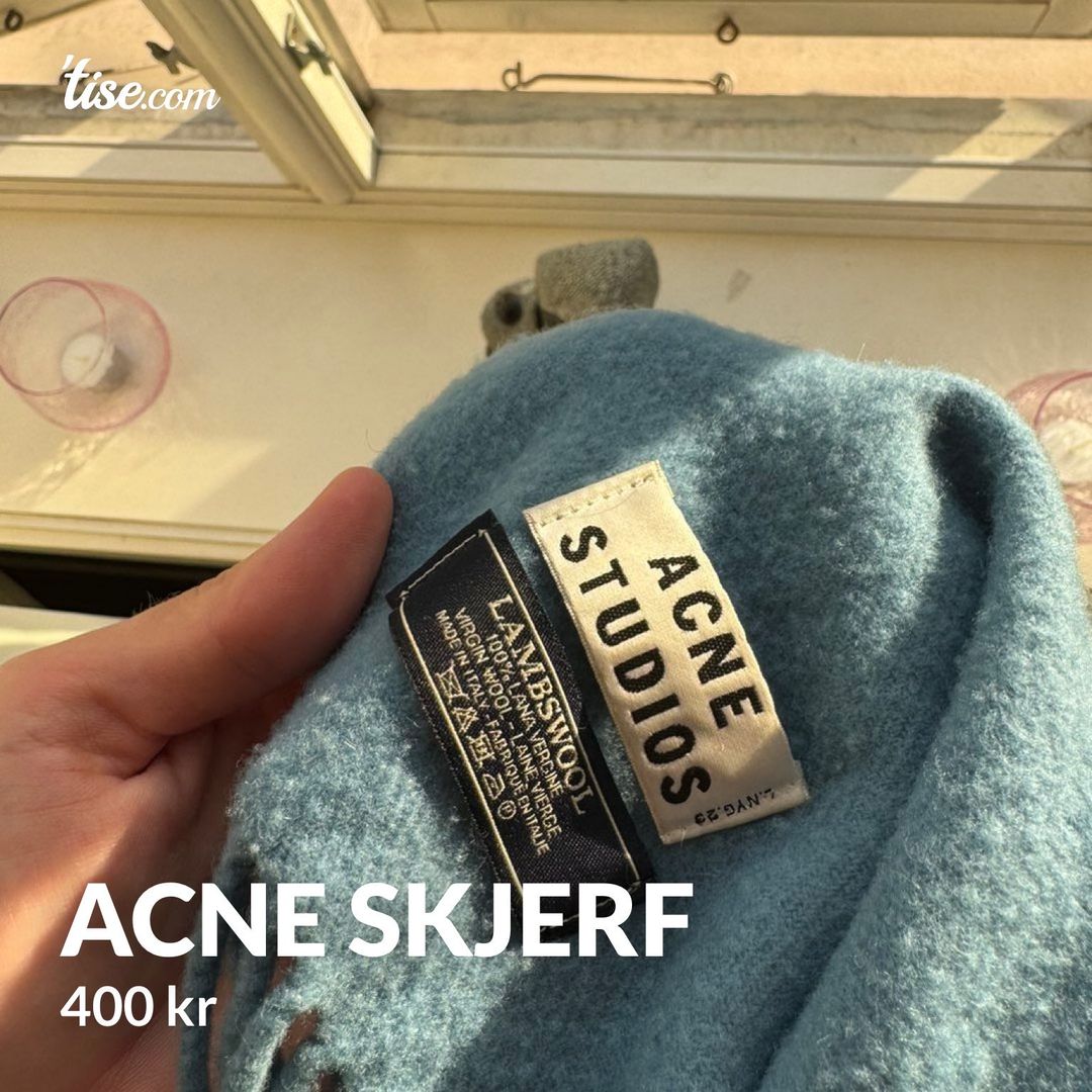 Acne skjerf