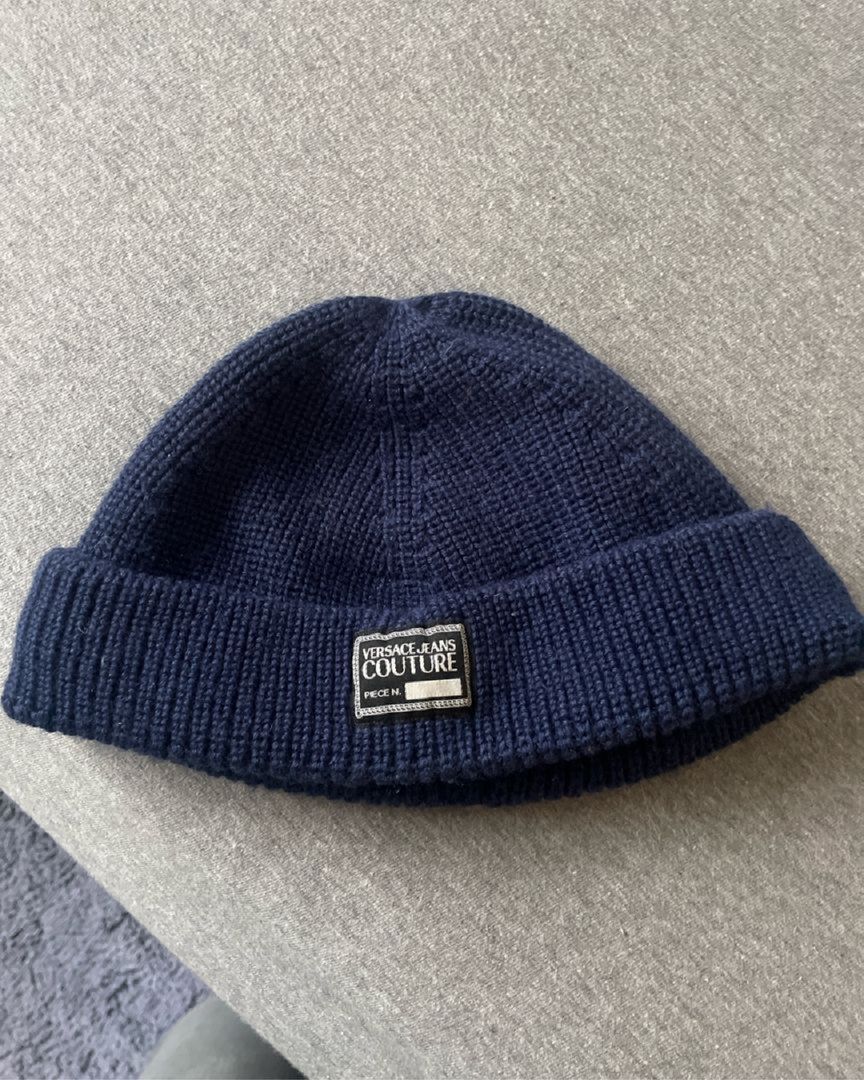 Versache beanie