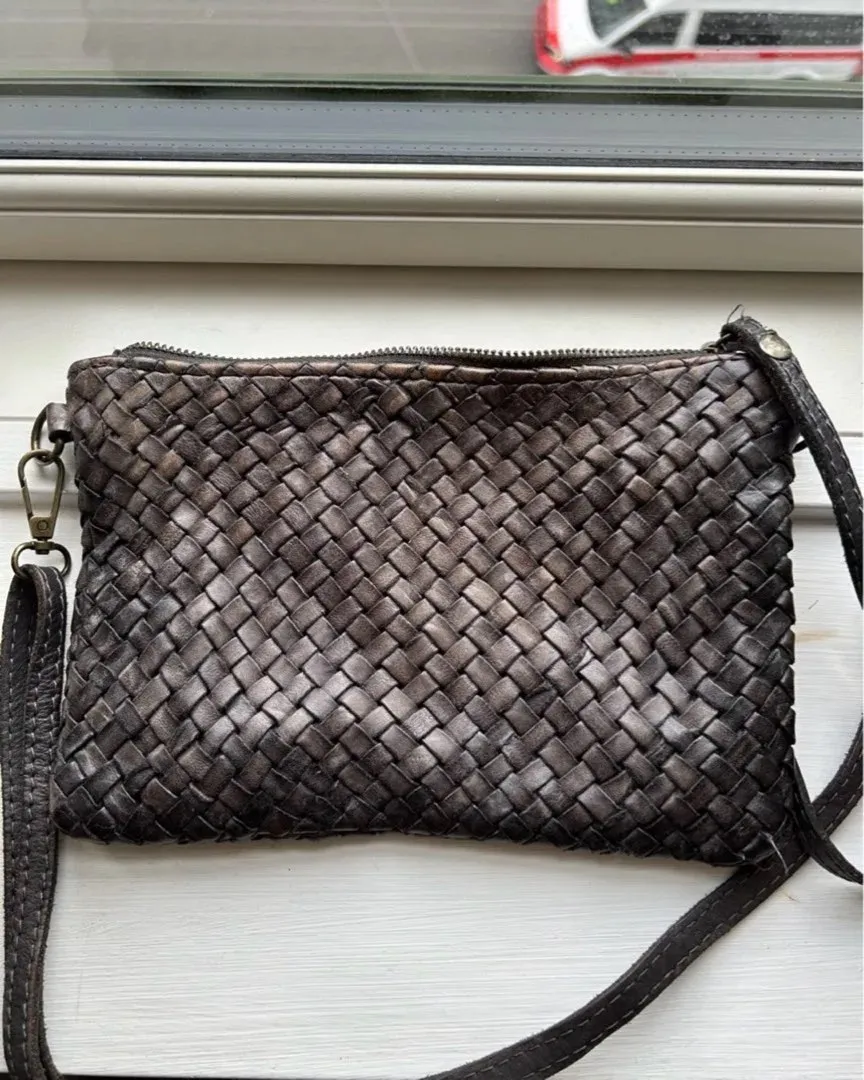 Crossbody taske