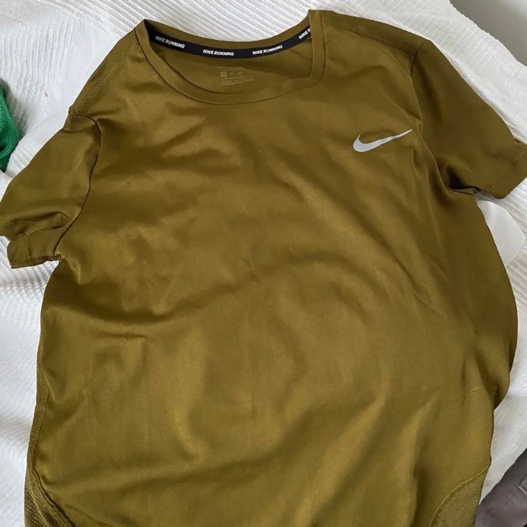 Nike t-shirt