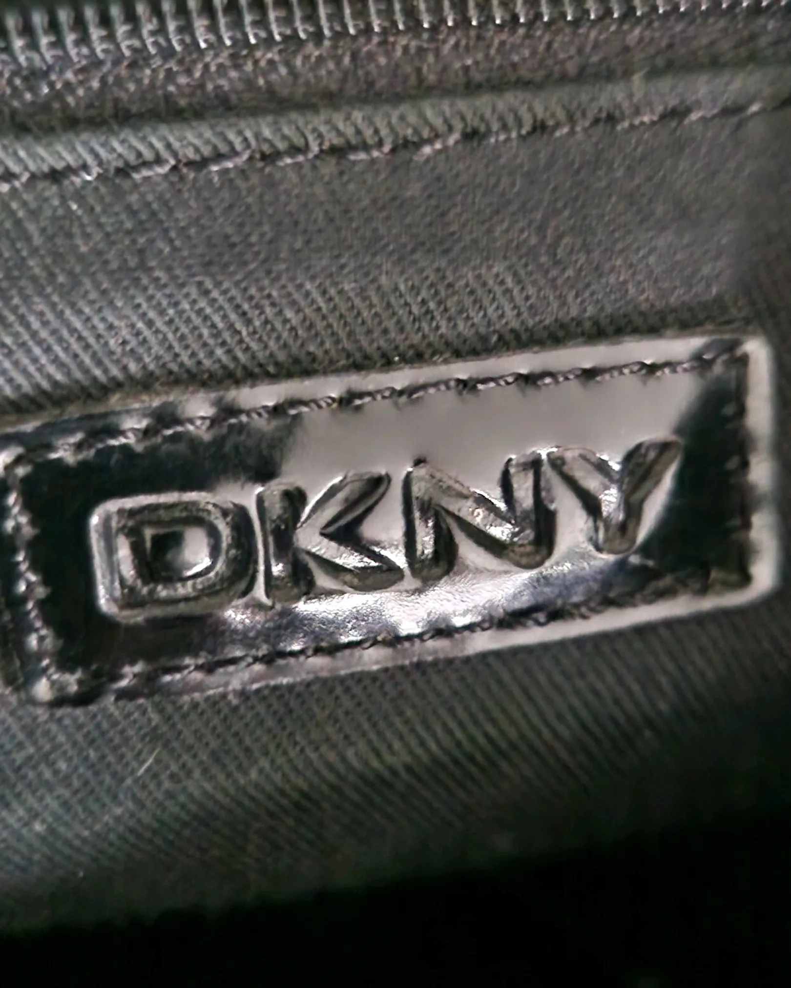 Veske Dkny