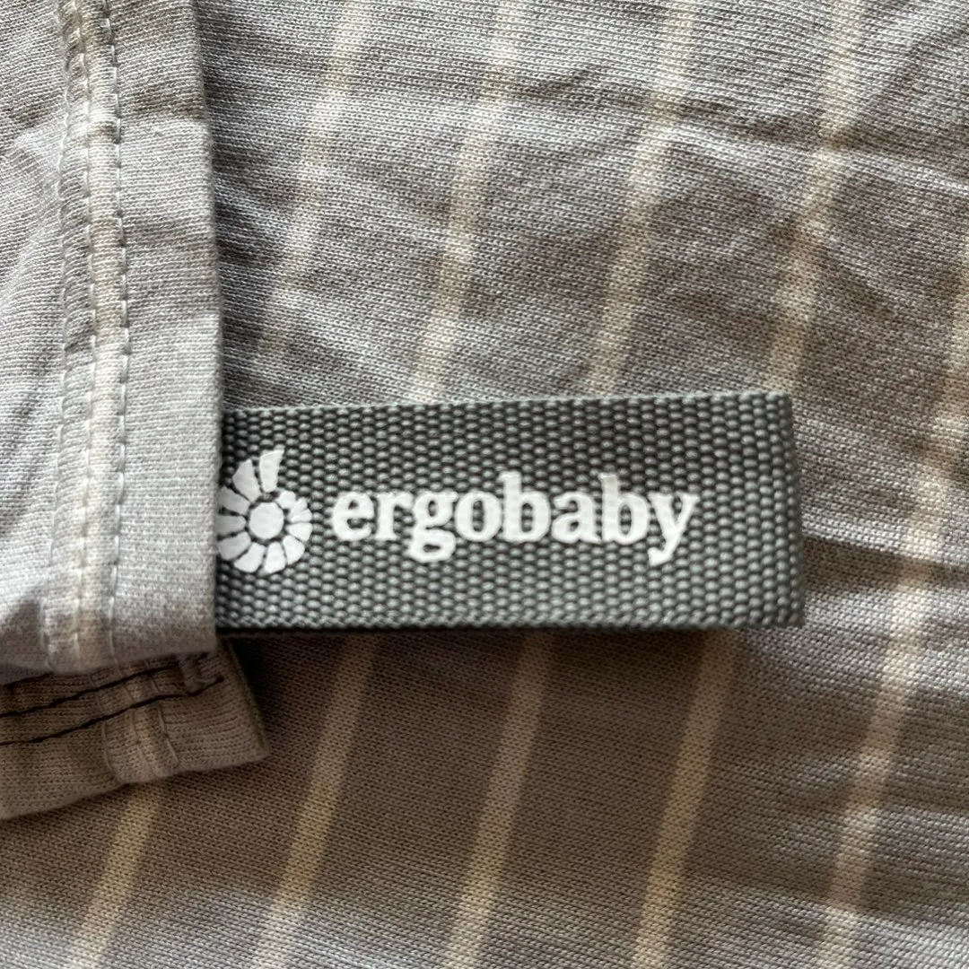 Ergobaby Aura