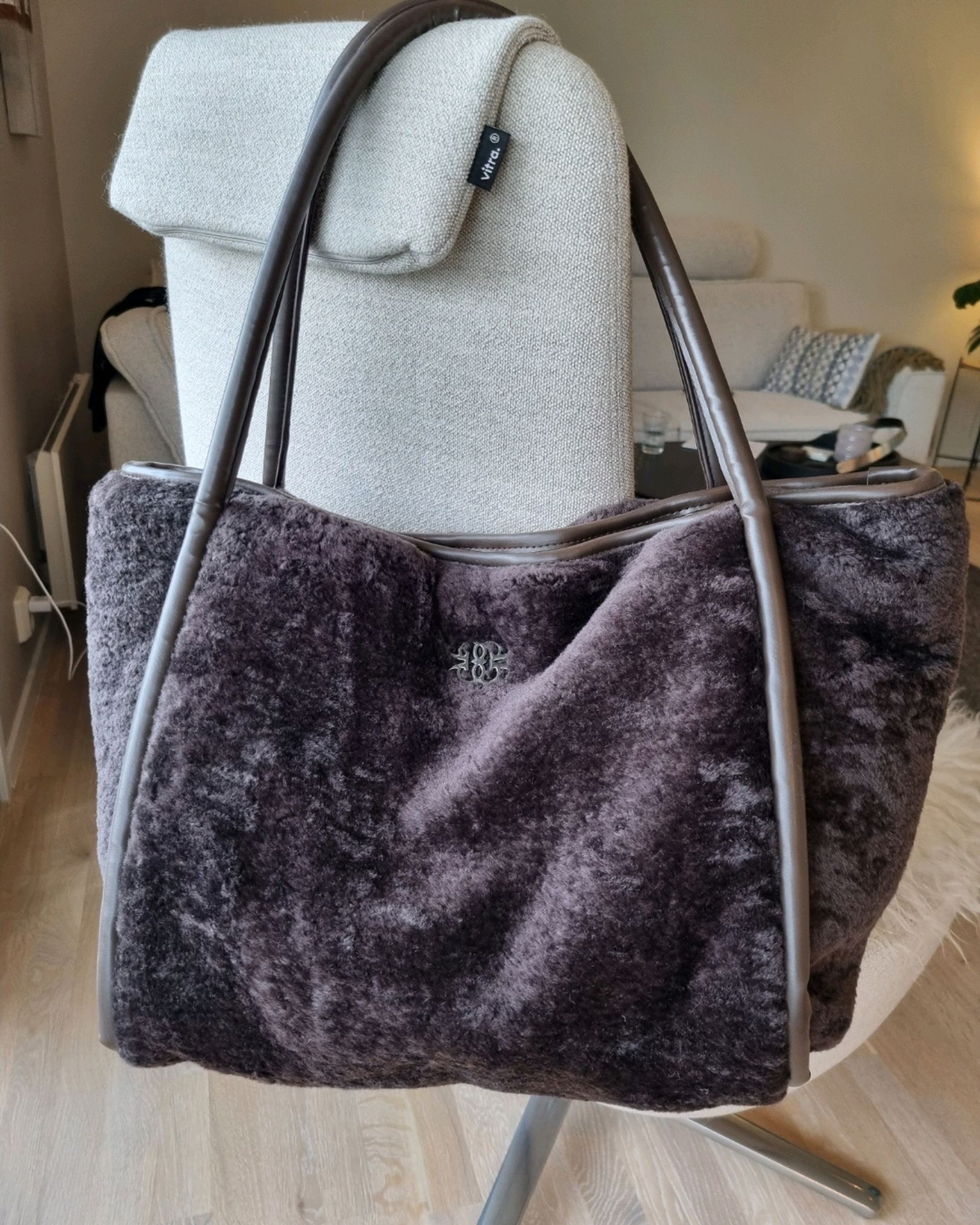 Gustav Fake Fur Bag