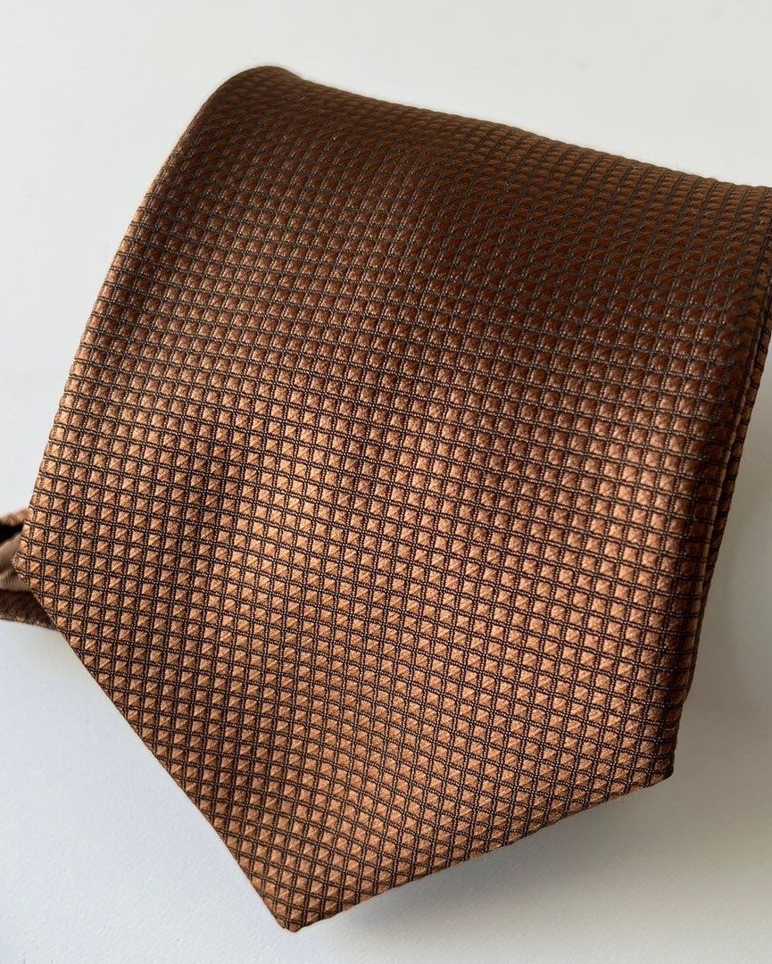 Vintage brown tie