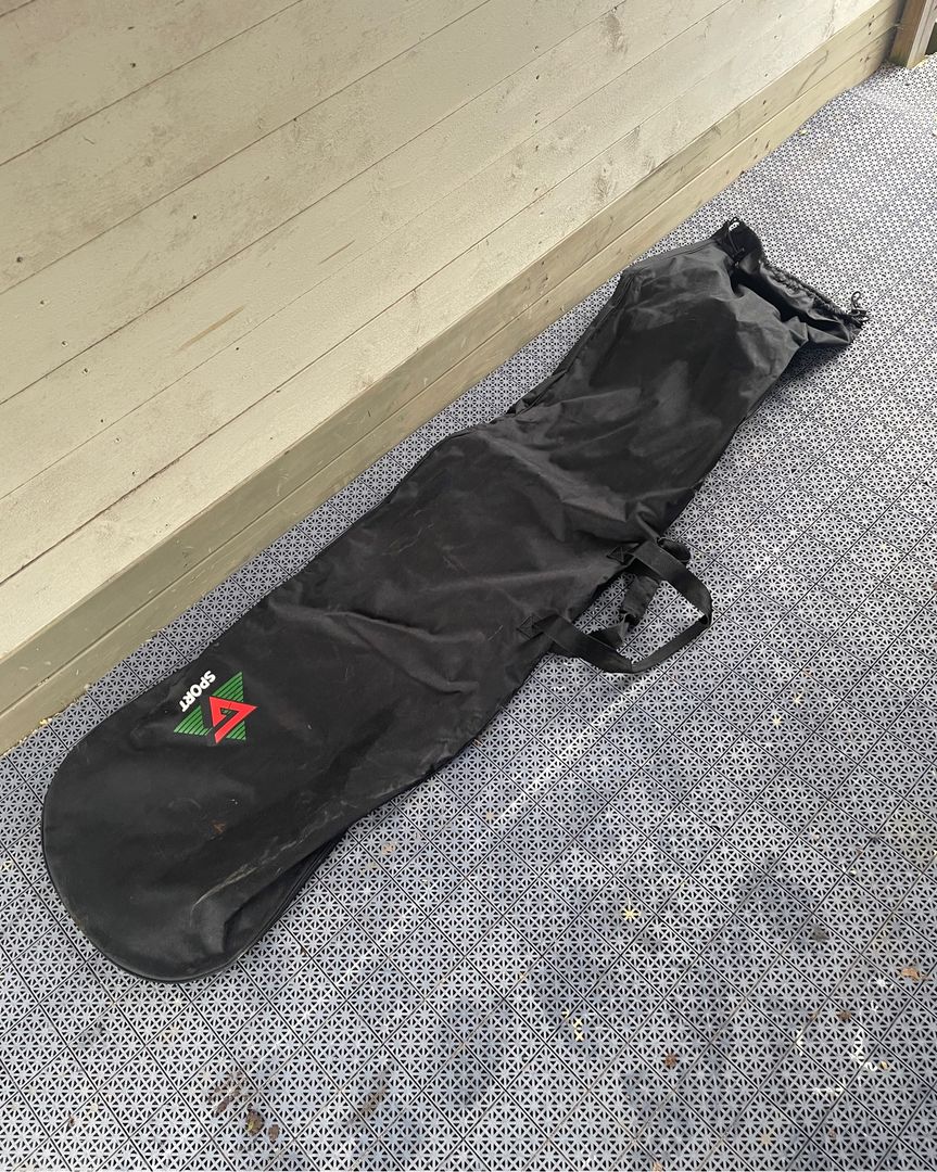 Snowboard bag