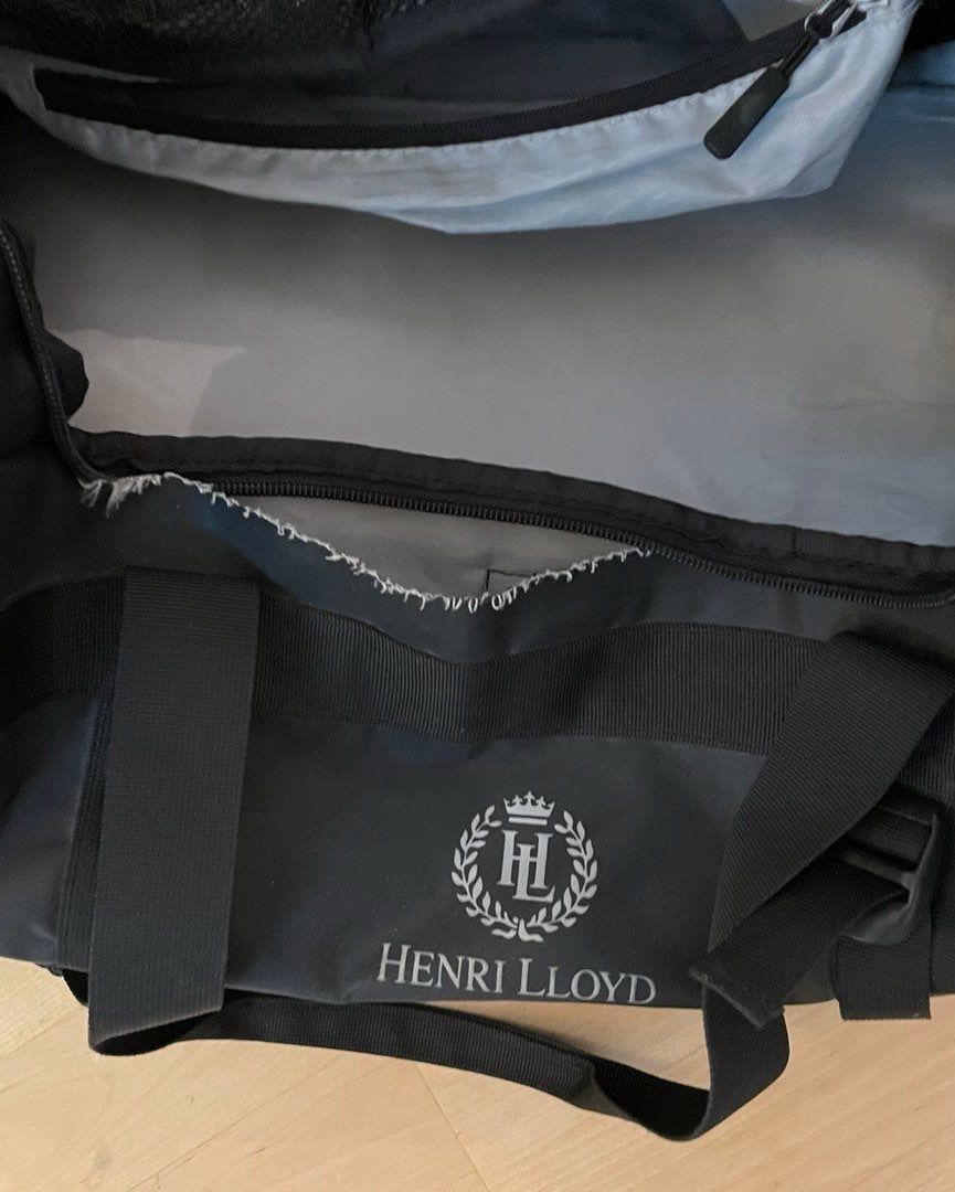 Henri Lloyd bag