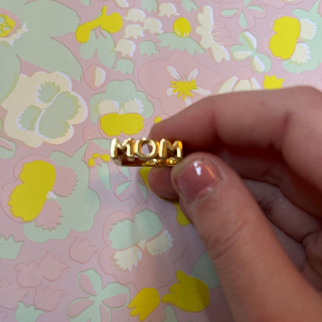 MOM RING