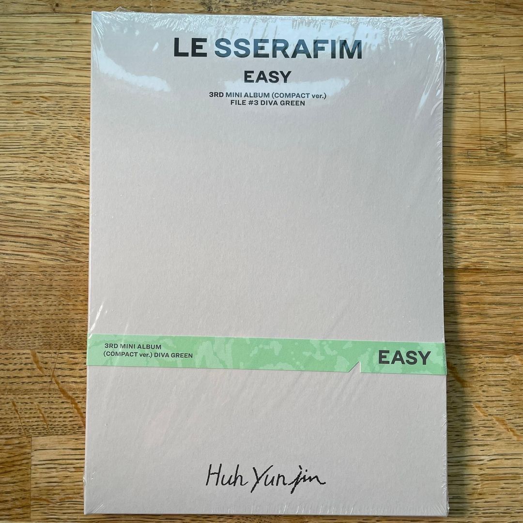 LE SSERAFIM ALBUM