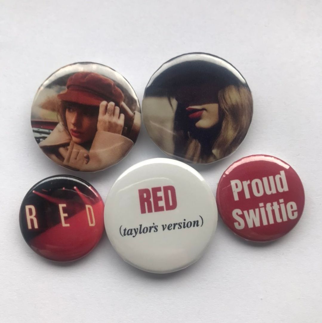 Taylor Swift badges