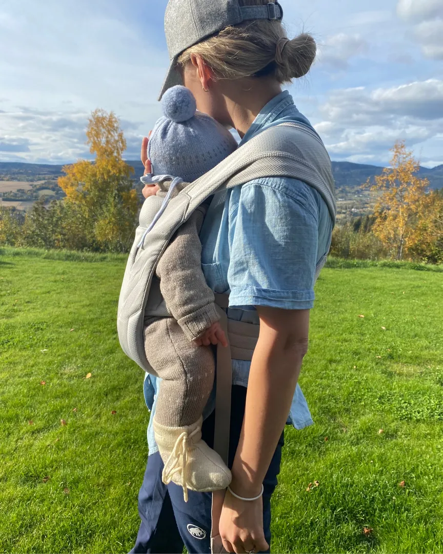 Ergobaby Embrace