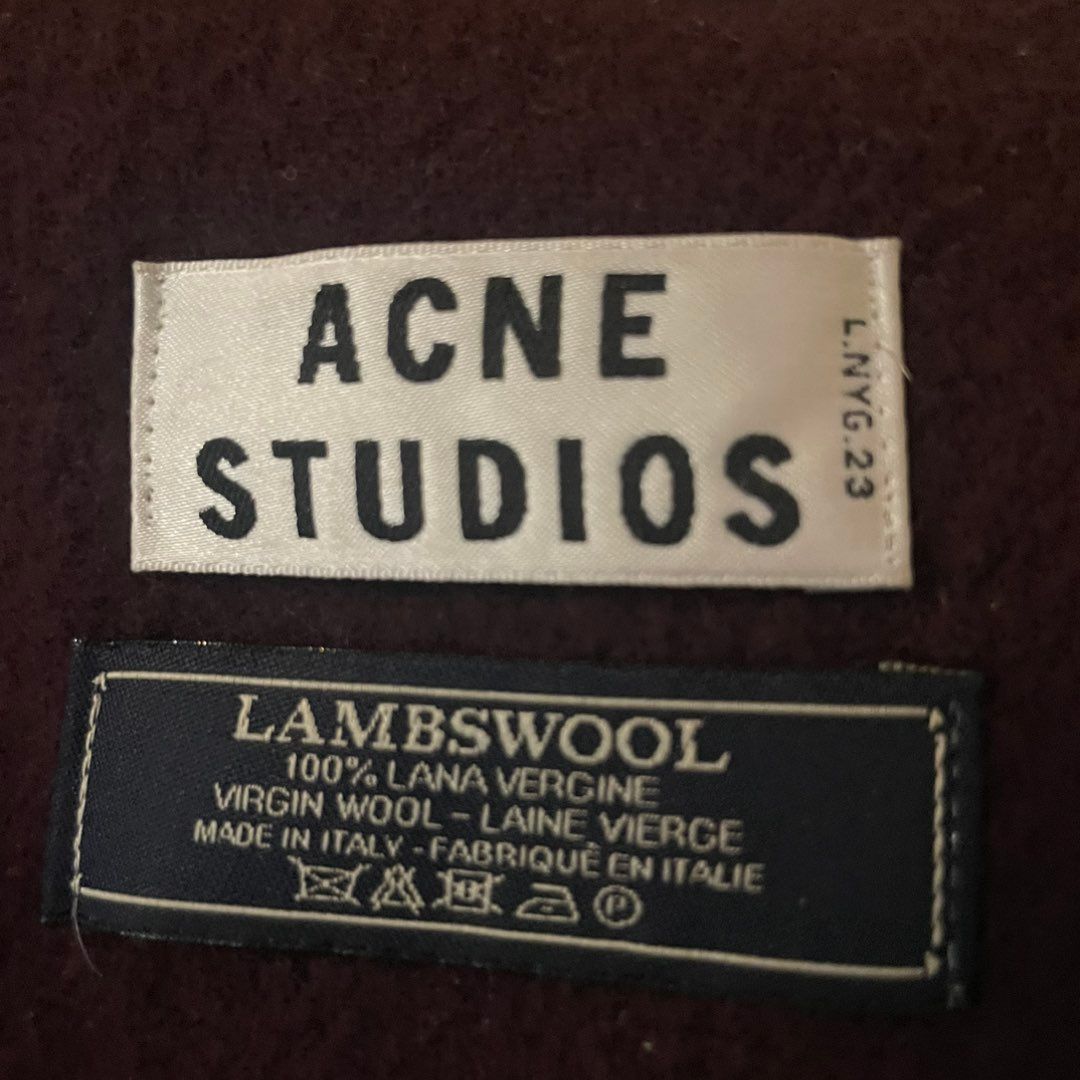 Acne wool skjerf