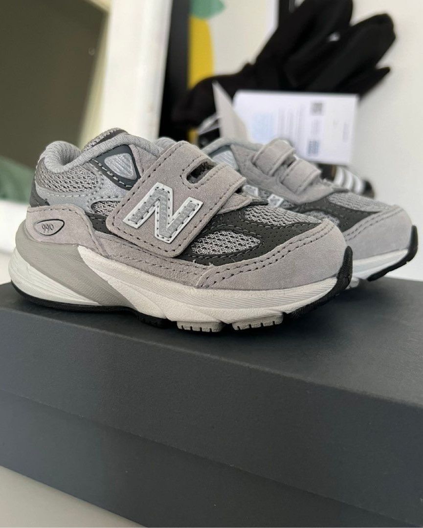 New Balance 990v6 TD