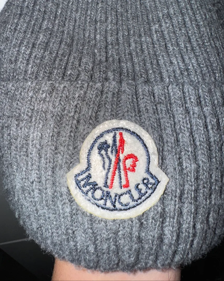 Moncler hue