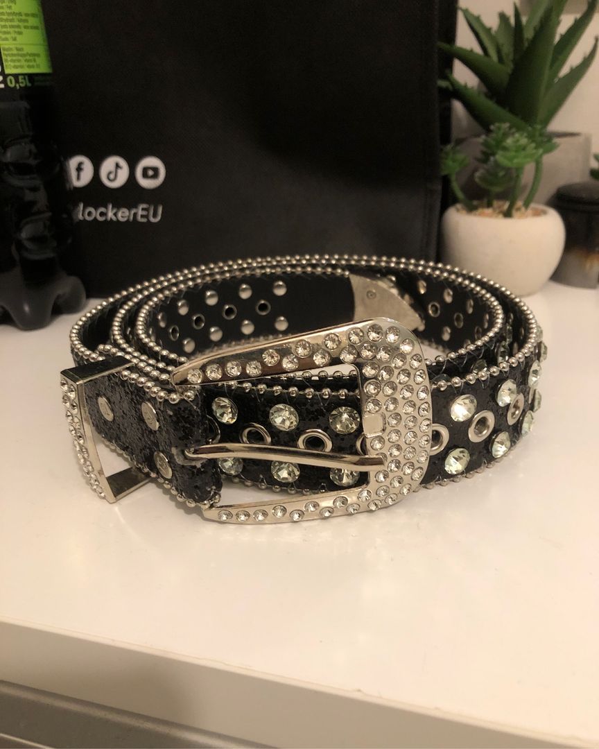 Rhinestone belt