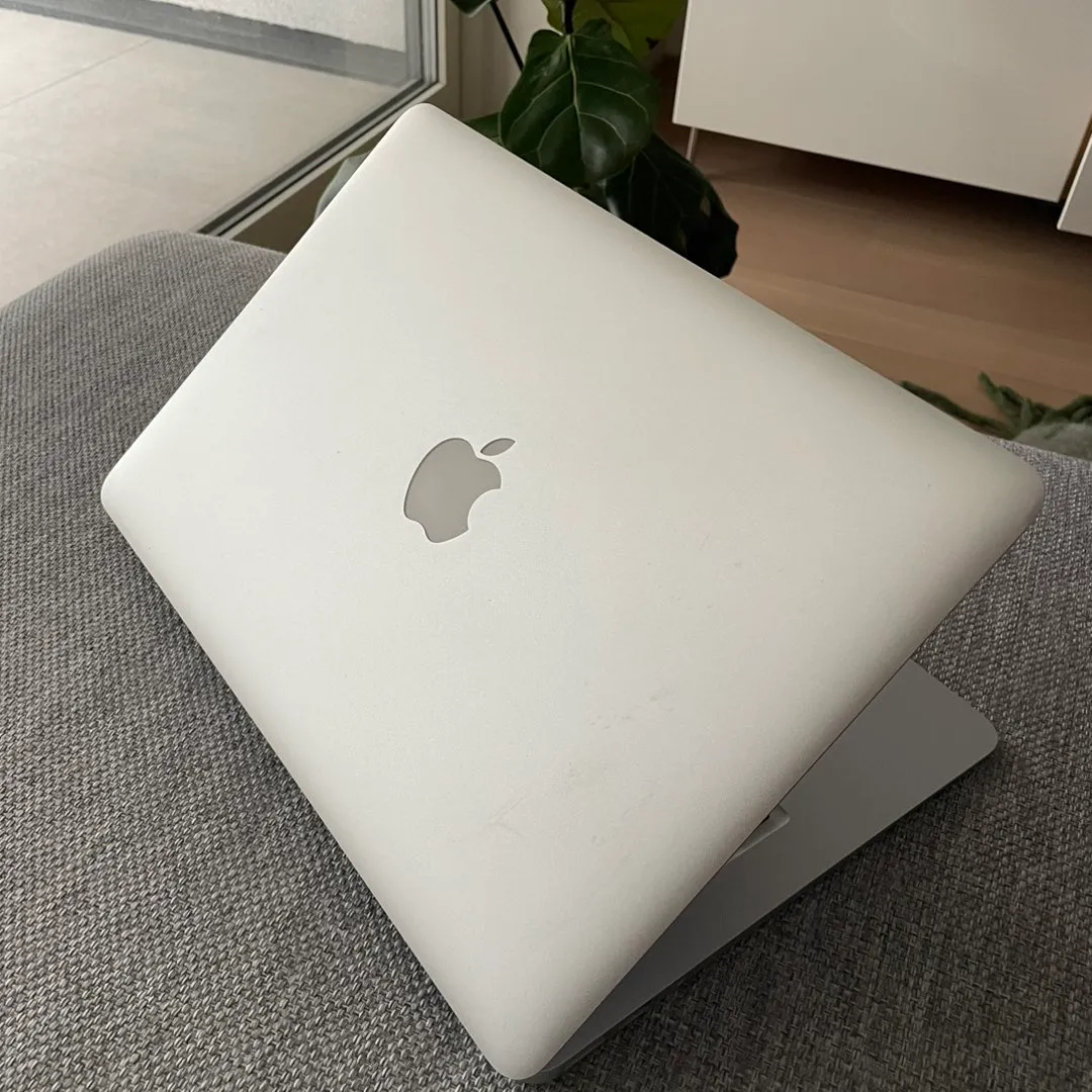 Macbook air 133