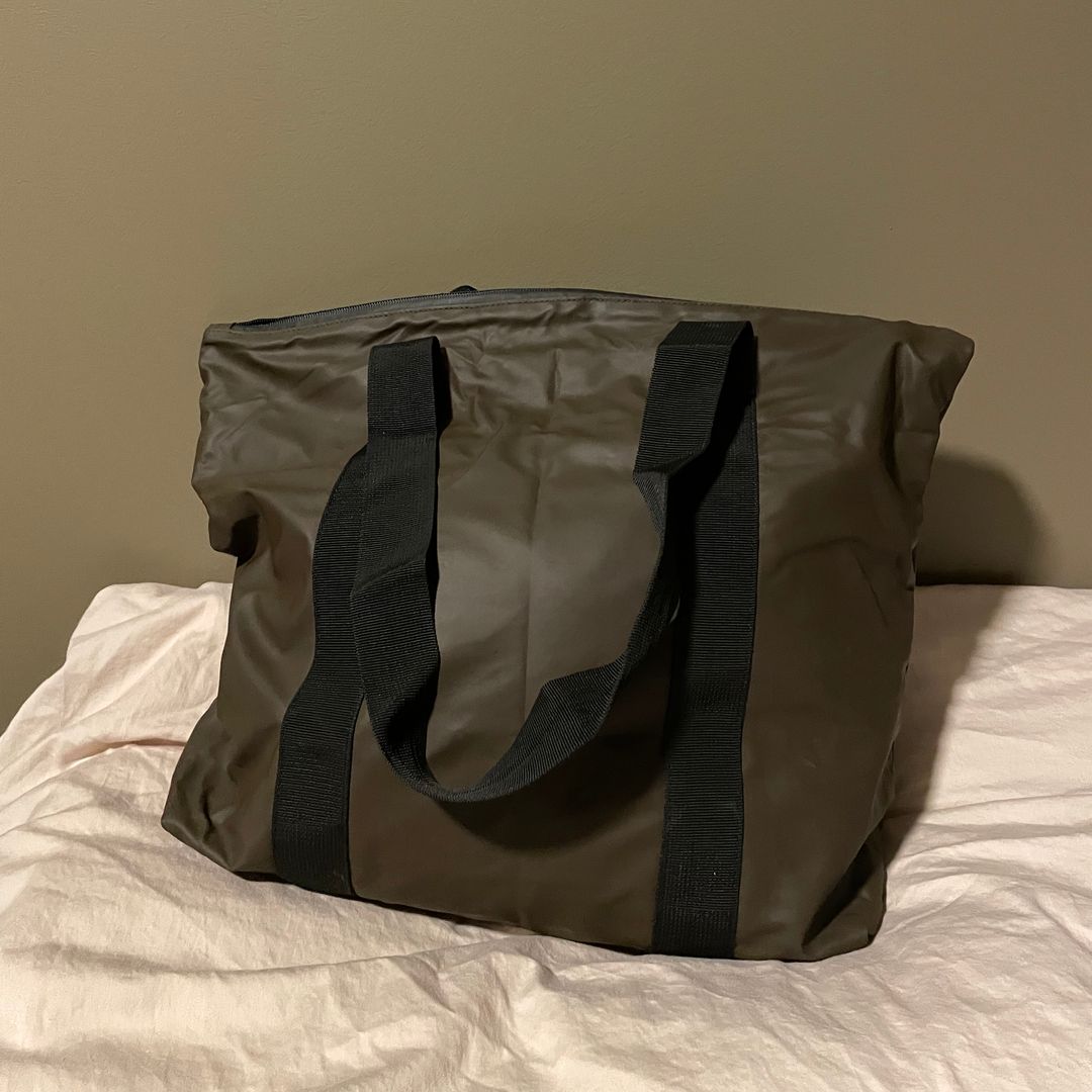 Rains tote bag