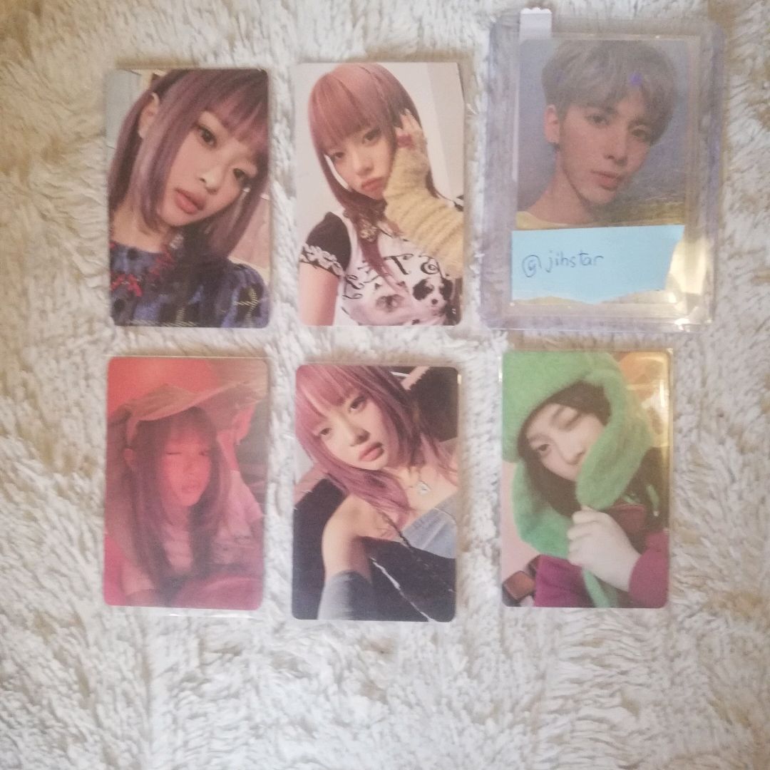 Hanni photocards