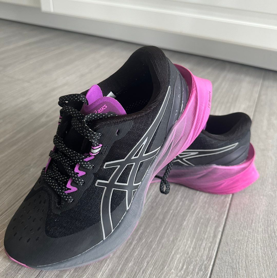 Asics Novablast