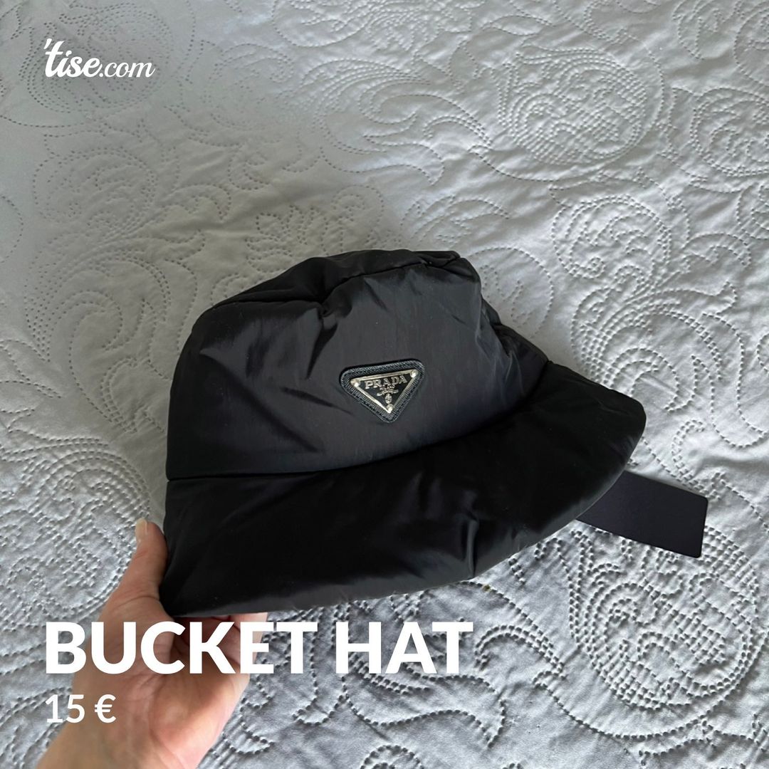 Bucket hat