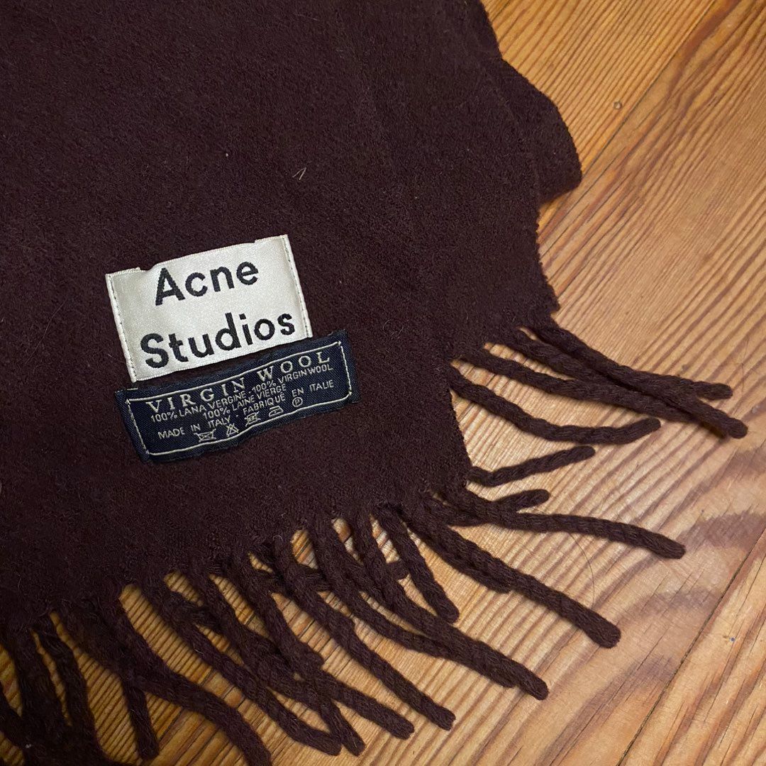 Acne skjerf