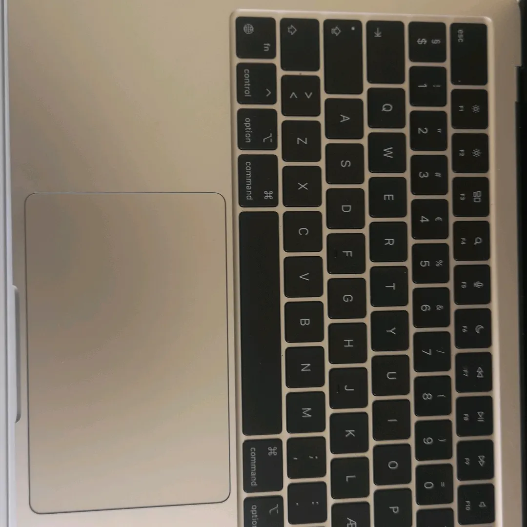 Macbook 136 2022 M2