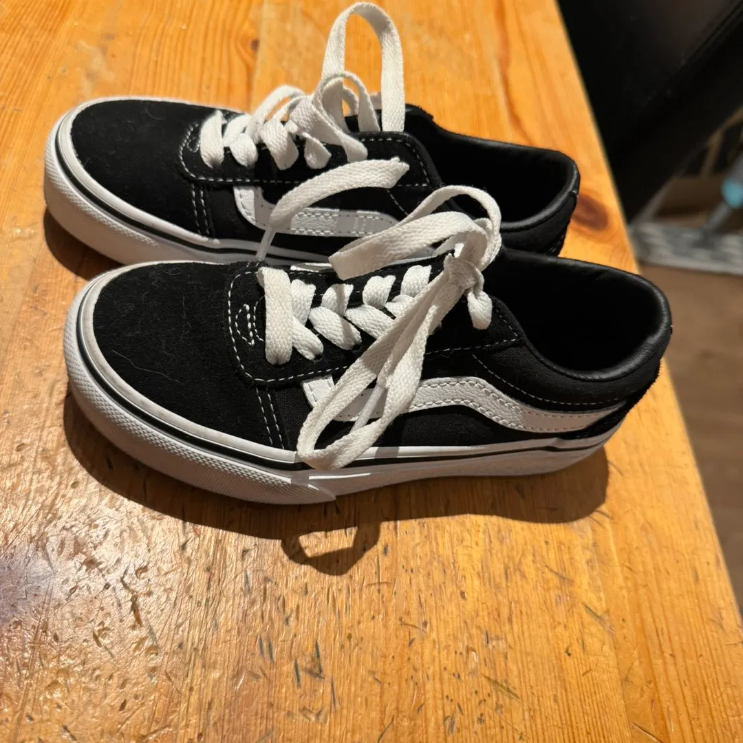 Vans str 28