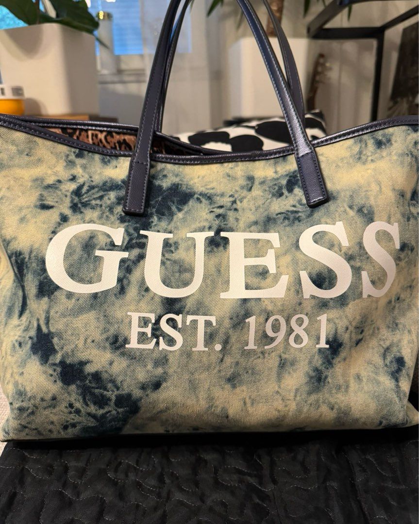 Guess tote bag