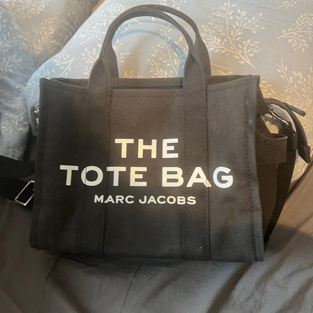 The tote bag