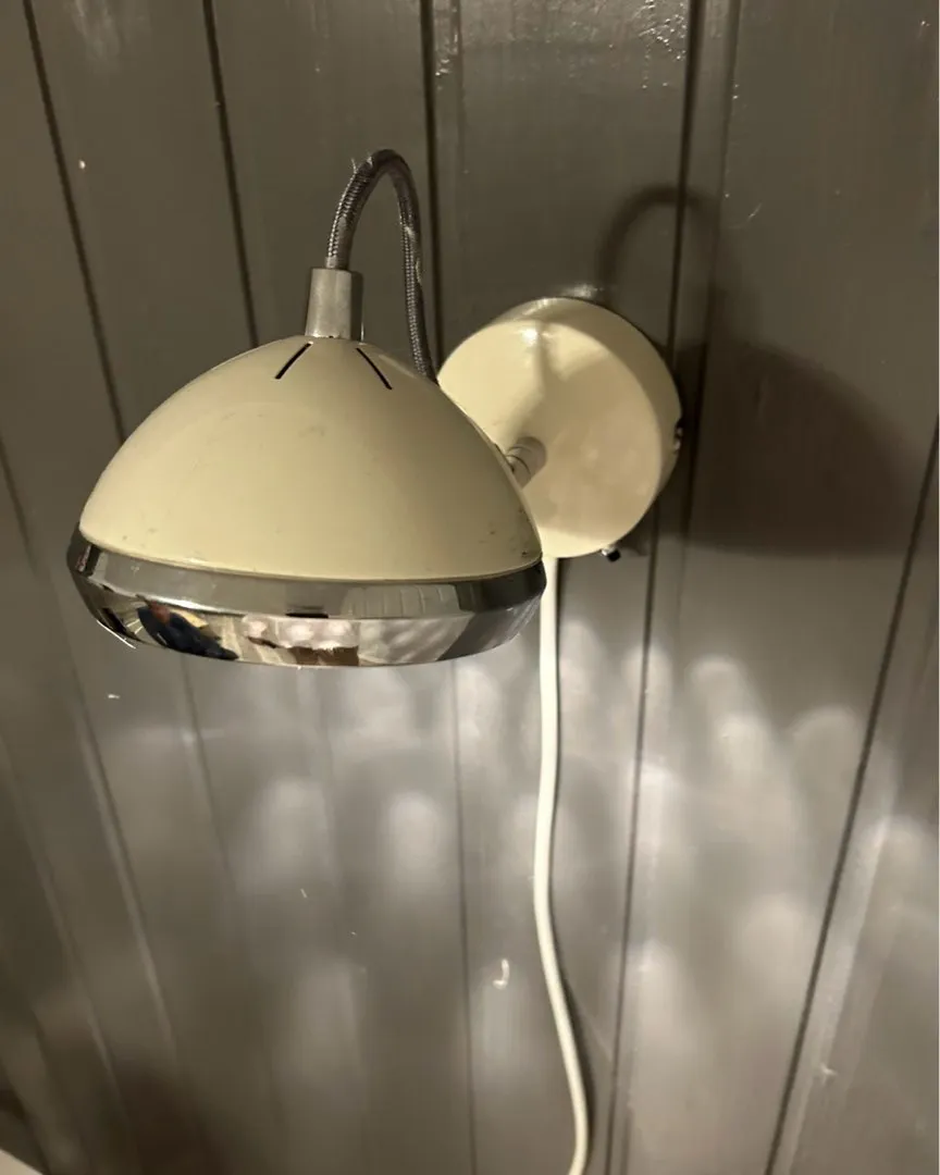 Lampetta wall lamp