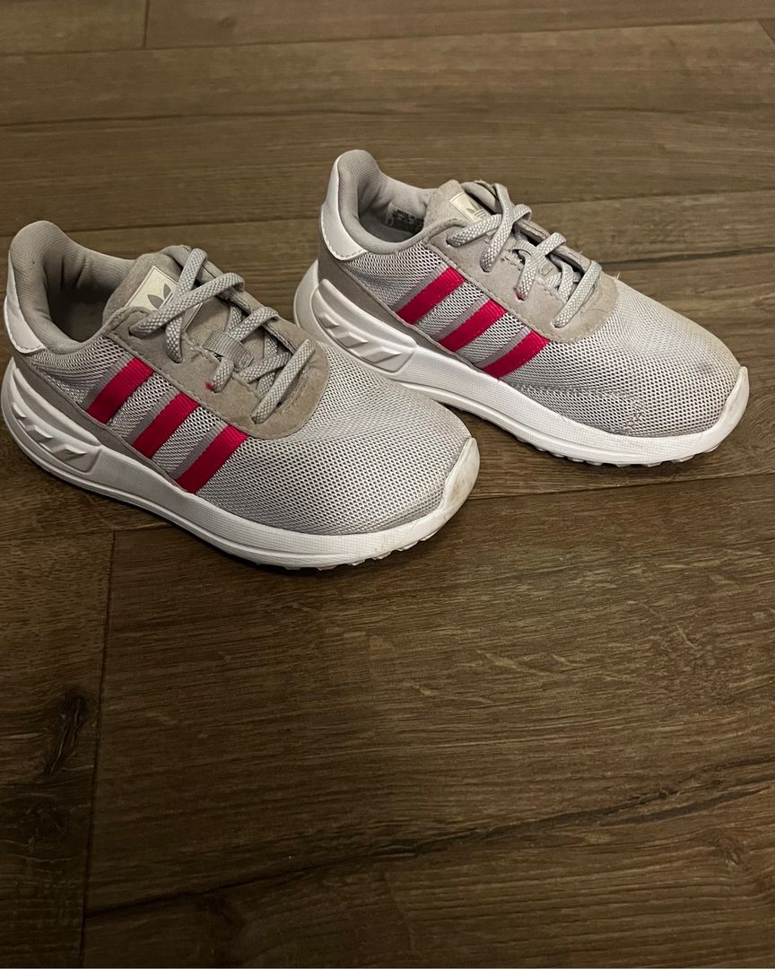 Adidas joggesko