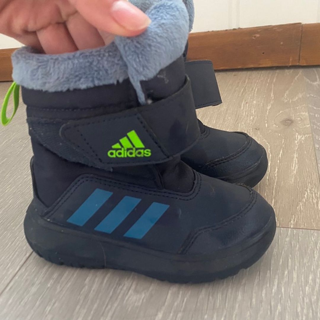 Snow boots adidas