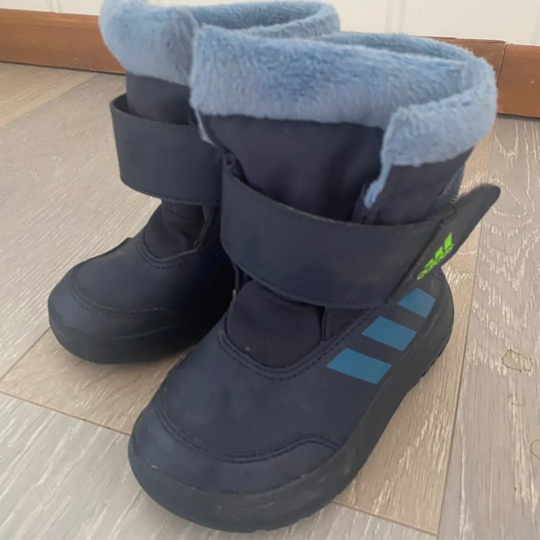 Snow boots adidas