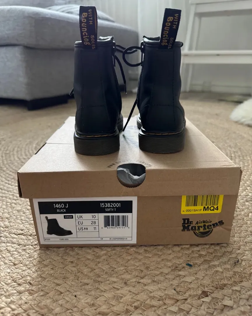 Dr. Martens kengät