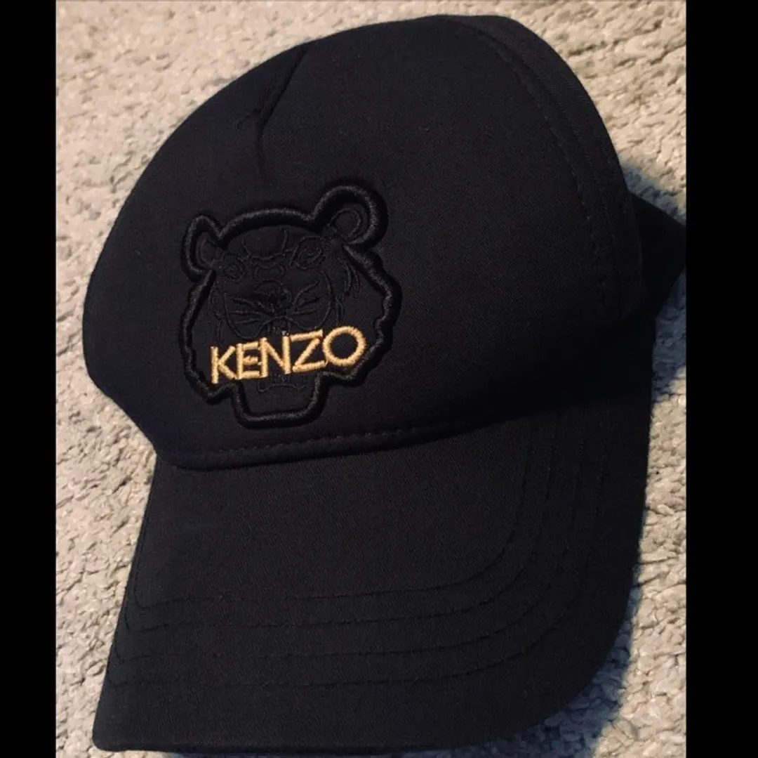 Kenzo caps